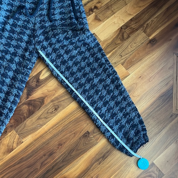 Skims Cozy Unisex S / M Pullover Top & Jogger Set Onyx Houndstooth NEW NWT - Picture 7 of 16